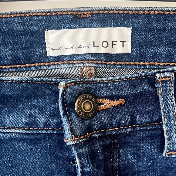 LOFT Women's Blue Jeans - Picture 2 of 4